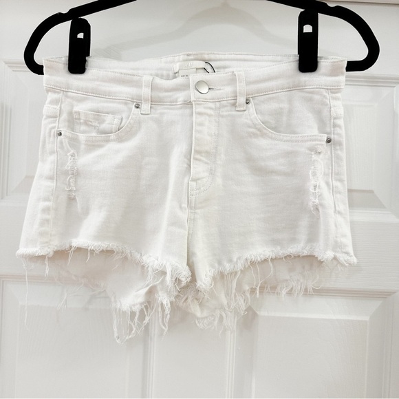 H&M Cutoff Denim Jean Shorts Fray Hem White sz 6 - Picture 1 of 3